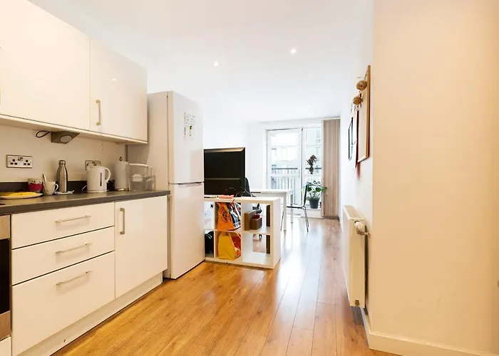 Lovely Room In Modern Apartment